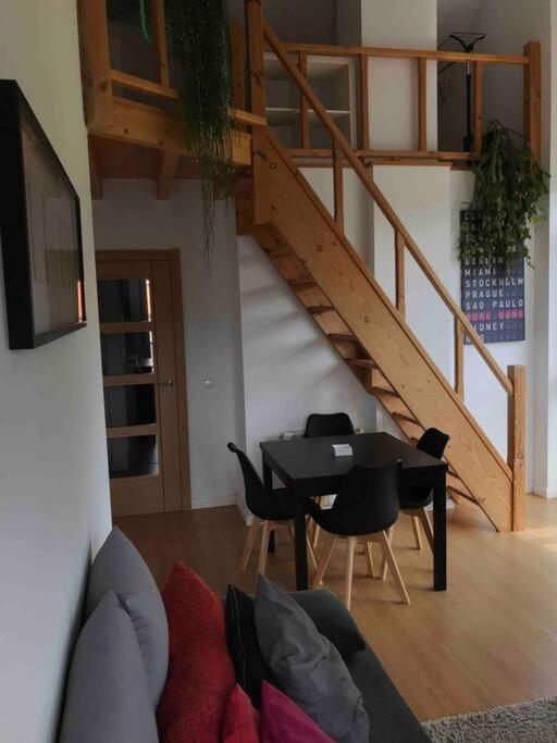 Precioso Atico Con Parking Privado. Vistas Al Rio Apartment Limpias Exterior foto